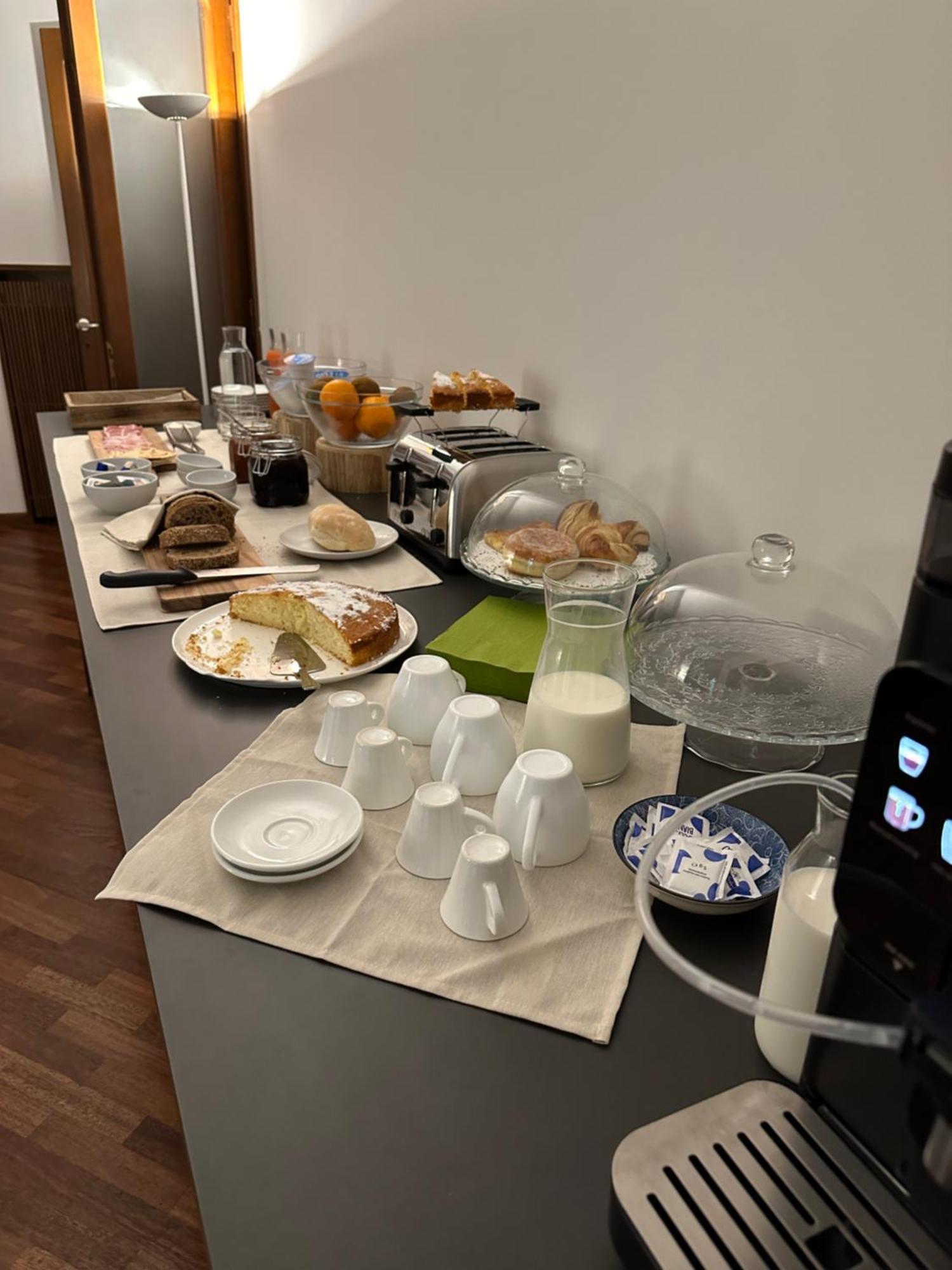 Room & Breakfast D'Annunzio Ραβένα Εξωτερικό φωτογραφία